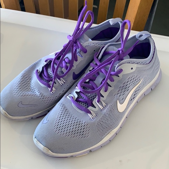 Nike Shoes - NIKE FREE TR FIT 4